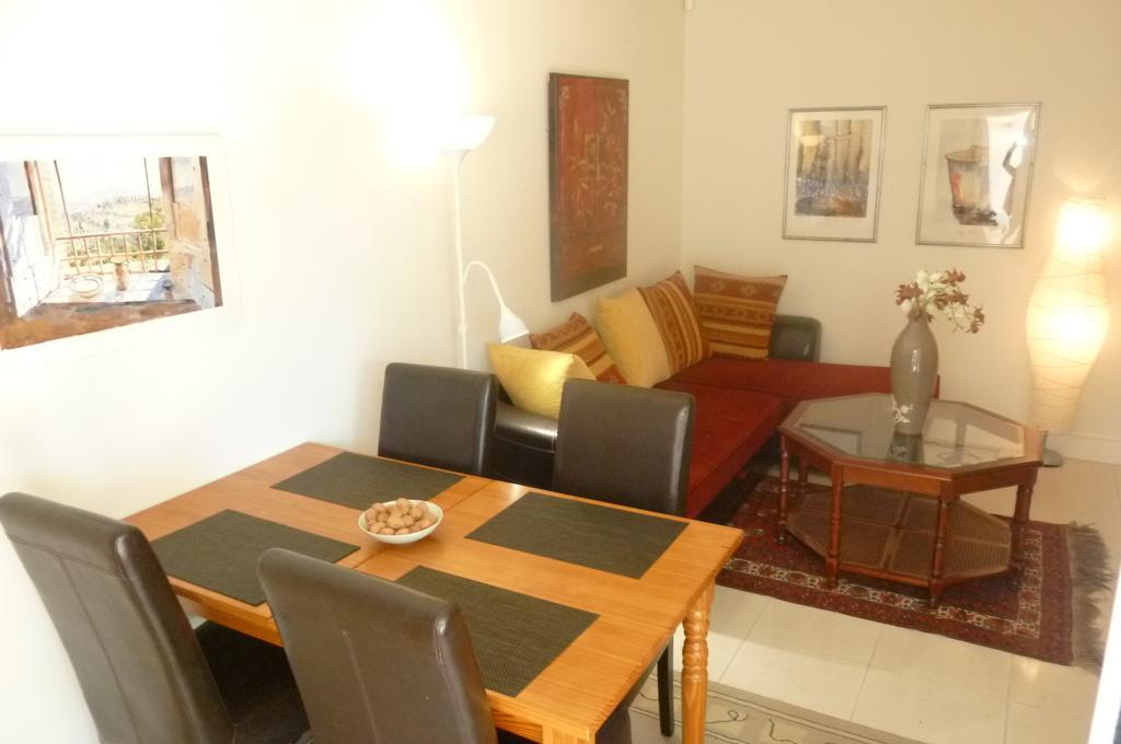 Stunning 2 Bed, 2 Bath Apt On The Cannes Sea Front Has Swimming Pool And Is A Secure Modern Building 464 Bagian luar foto