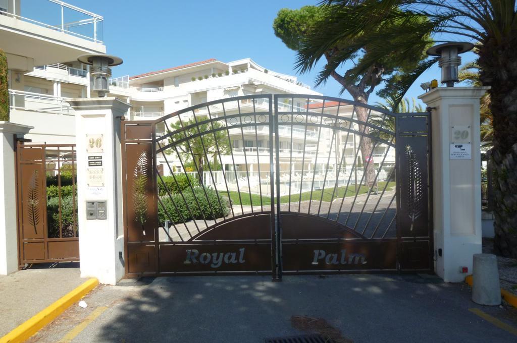Stunning 2 Bed, 2 Bath Apt On The Cannes Sea Front Has Swimming Pool And Is A Secure Modern Building 464 Bagian luar foto