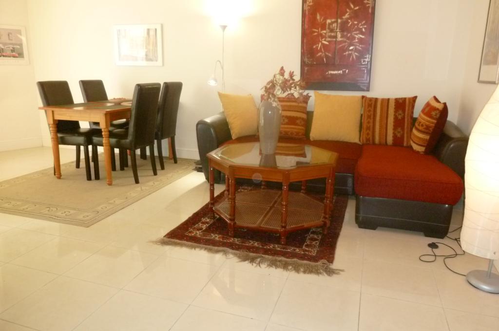 Stunning 2 Bed, 2 Bath Apt On The Cannes Sea Front Has Swimming Pool And Is A Secure Modern Building 464 Bagian luar foto