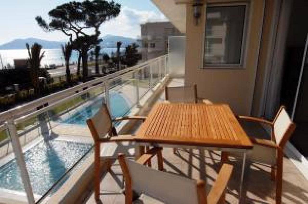 Stunning 2 Bed, 2 Bath Apt On The Cannes Sea Front Has Swimming Pool And Is A Secure Modern Building 464 Bagian luar foto