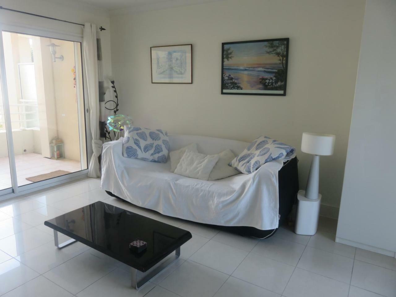 Stunning 2 Bed, 2 Bath Apt On The Cannes Sea Front Has Swimming Pool And Is A Secure Modern Building 464 Bagian luar foto