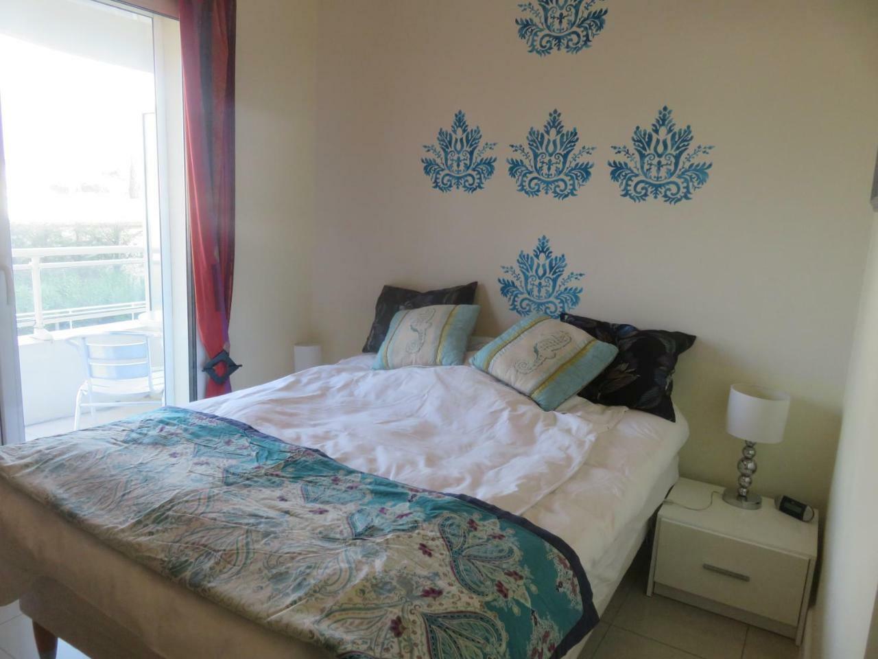 Stunning 2 Bed, 2 Bath Apt On The Cannes Sea Front Has Swimming Pool And Is A Secure Modern Building 464 Bagian luar foto